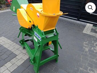 Štěpkovač větví na traktor - 2
