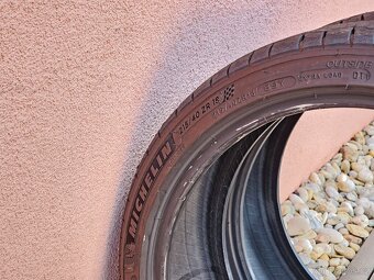 Michellin Pilot Sport 4S 215/40 R18 - 2