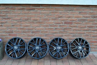 5x114,3 R17 Hliníkové disky Toyota Corolla - 2