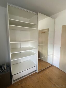 Bíla skříň IKEA - 2