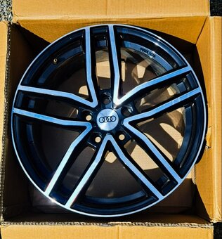 Dezent TR Dark R 18 8j rozteč 5x112 - 2