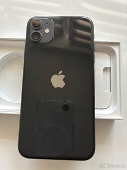 iPhone 11  černý - 64 GB - 2