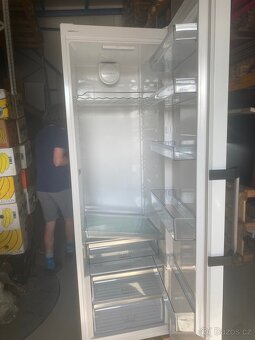 Lednice s displejem GORENJE 398 l - 2