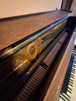 Kvalitní piano PETROF - 2