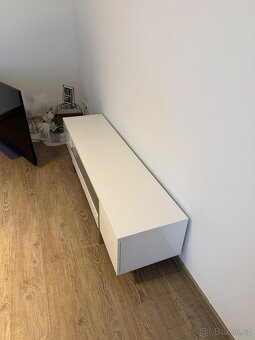 Skříňka pod tv - 2
