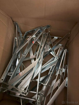 konzole s podpěrou - 2