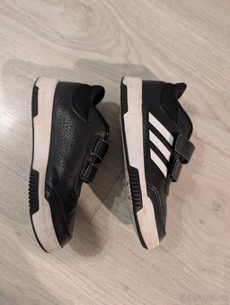 Adidas 32 - 2