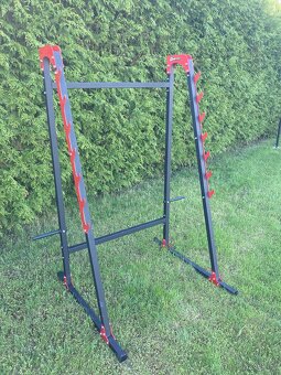 Stojan ke cvičení dřepů - 2