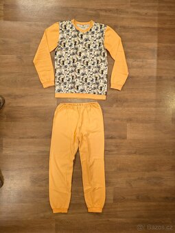 Dívčí pyžámka vel. 152 - 2