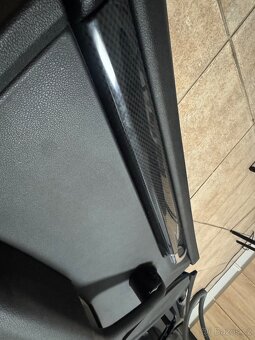 Tapecirunk výplň dveří Octavia 3 Carbon - 2