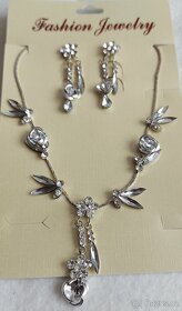 Plesová bižuterie - 2