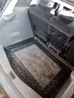 Vana do kufru z ford Cmax - 2