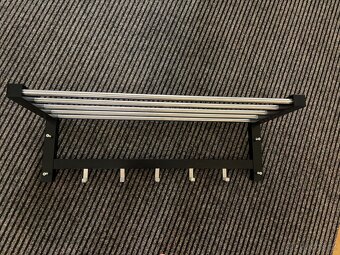 Věšák na kabáty - 2