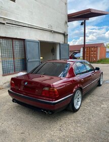 BMW E38 730i - 2