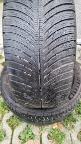 Zimní pneumatiky 235/45 r18 - 2