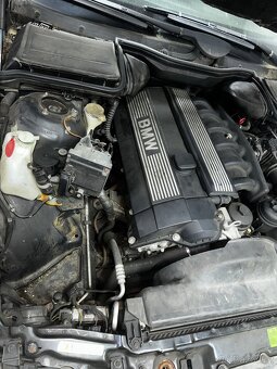 Motor m52b28 - 2