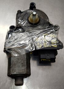 Motor stahování levého předního okna Citroën C5, Peugeot 207 - 2