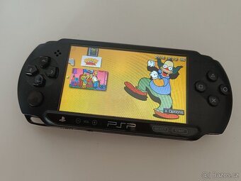 PSP E1004 flash, 4GB karta, nabíječka + hry / PlayStation Po - 2