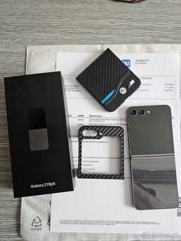 Samsung Galaxy Z Flip 5 256GB - 2
