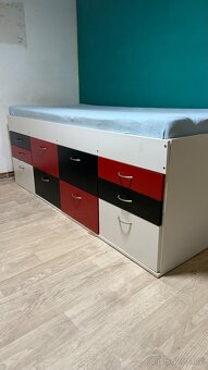 POSTEL S ÚLOŽNÝM PROSTOREM - 2