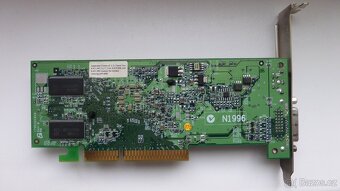 grafickou kartu do slotu AGP - 2