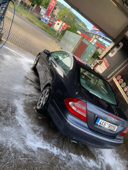 Mercedes clk w209 240i - 2