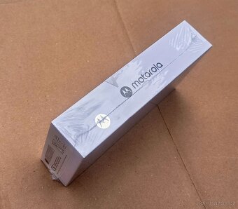 Motorola Edge 60 Pro 5G 12 GB 512 GB PB7X0010PL modrý - 2