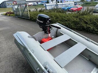 Motorový člun - 2