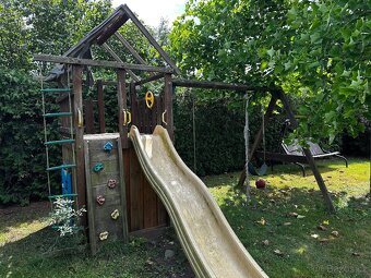 Dětská prolézačka se skluzavkou a houpačkou - 2