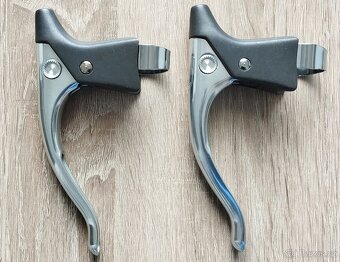 Prodám brzdové páky Campagnolo - 2