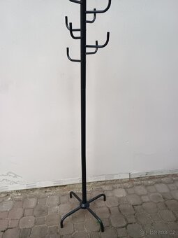 Věšák - 2