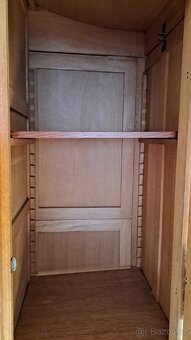 Komoda, toletka a velka skrin - 2