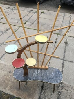 Stojan na kvetiny.Brusel - 2