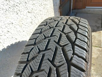 KORMORAN SNOW 205/45 R17 88 V - 2