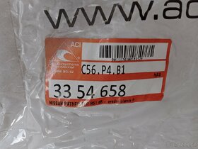 Nissan pathfinder přední blatník - 2