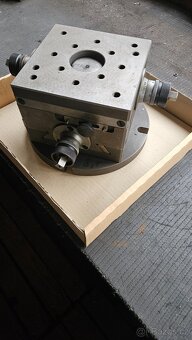 Otočný,křížový stůl - 2