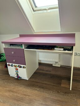 Dětský set, stůl, skrine - 2