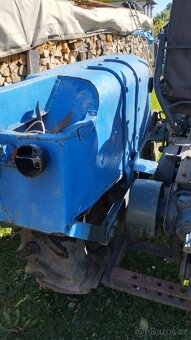 blatníky Zetor 25A - 2