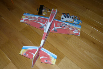MODEL LETADLA VA - 330 EXTRA - 2