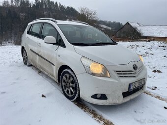 Toyota Verso 2.0D4D -93 kw 2011 -náhradní díly - 2