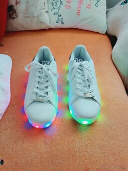 Prodám nové Led boty - 2