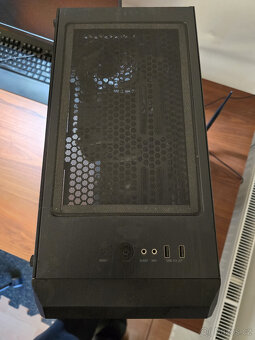 Výkonný herní PC s RX 7800 XT – Ryzen 7, 32 GB RAM, 2 TB SSD - 2