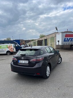 Lexus ct200h - 2
