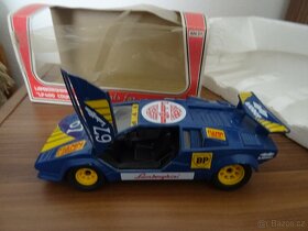retro sběratelké auto lamborghini model - 2