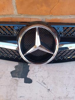 Přední maska pro Mercedes CLK W209/C209/A209, r.v. 02-09 - 2