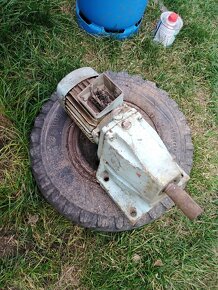 Motor s převodovkou - 2
