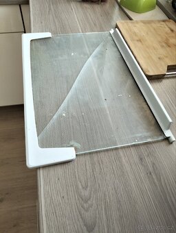 Náhradní sklo do lednice Indesit - 2