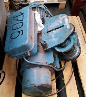 Kladkostroj T 10332 1000kg - včetně dokumentace - 2