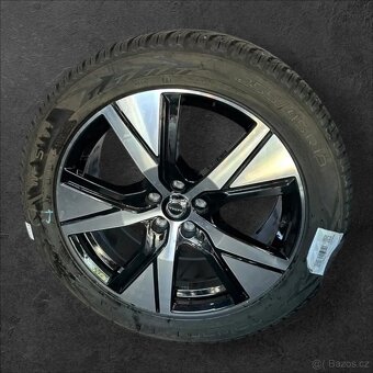 Zánovní originální alu kola Volvo 5x108+ 235/50r19 - 2