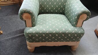 Masivní křeslo - 2